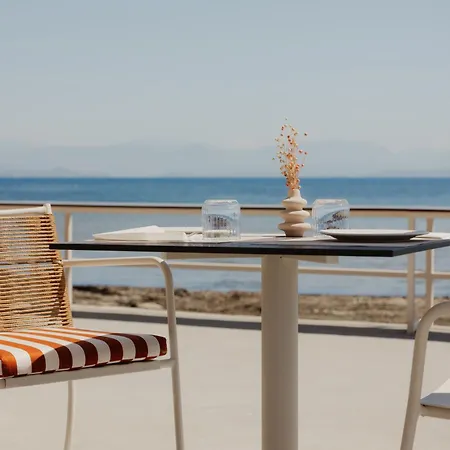Hotell Cavo Notos 3*