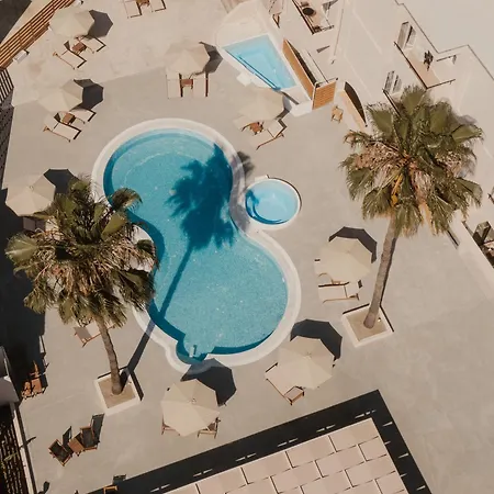Hotell Cavo Notos 3*